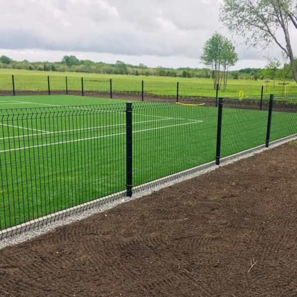 Fences and gates construction